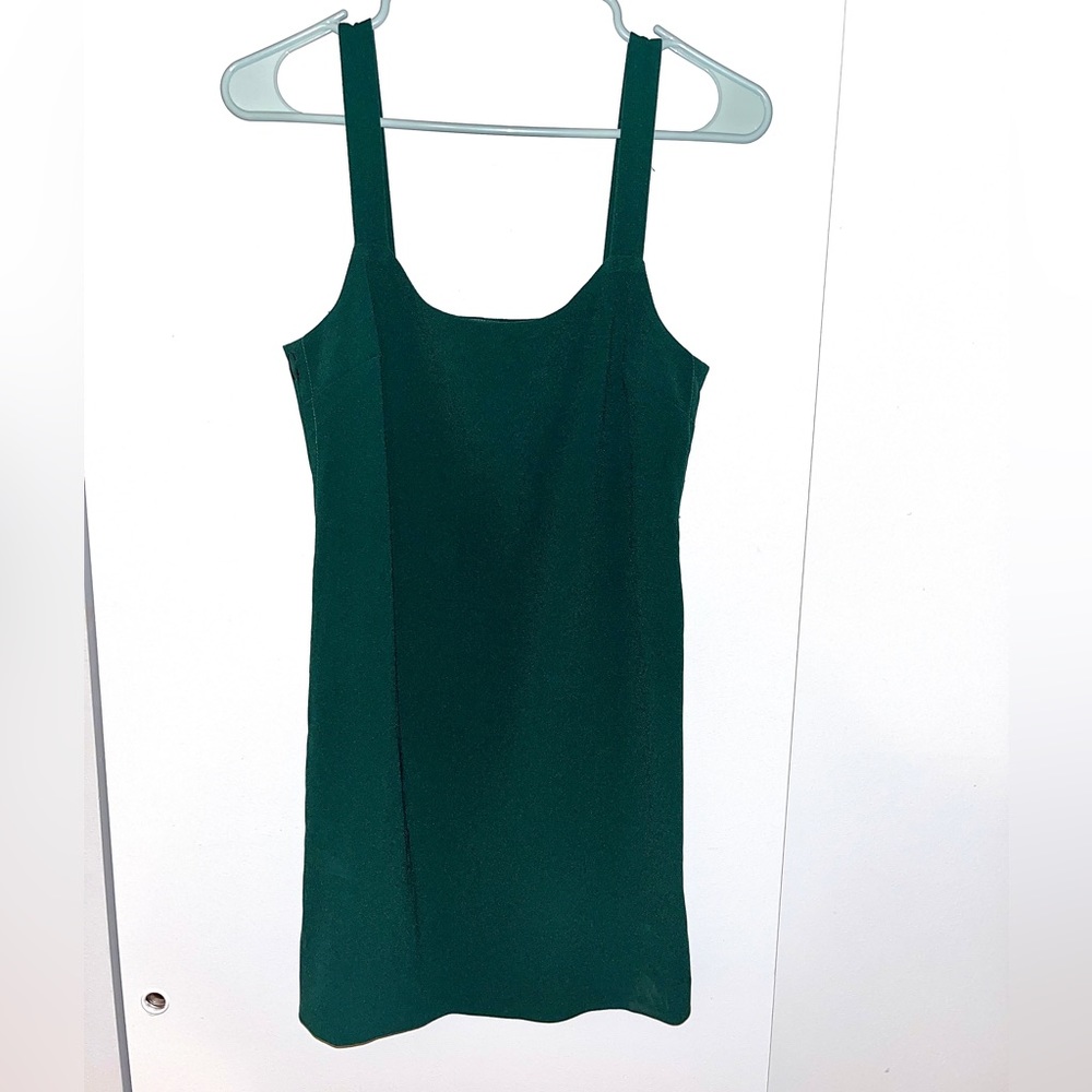 Aritzia Babaton Green Dress